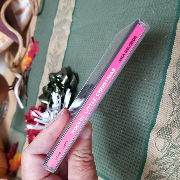 🎄MCA RECORDS CHRISTMAS CD - Picture 7 of 7